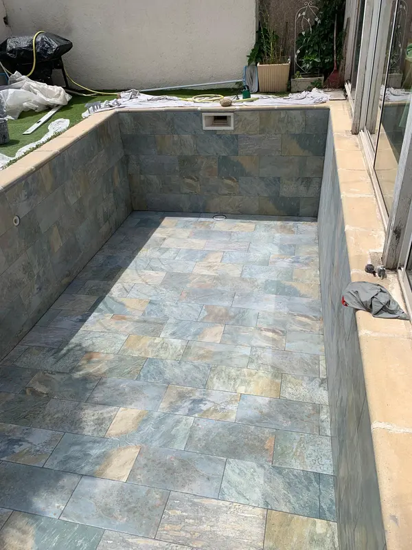 Revêtement minéral d’un bassin de piscine